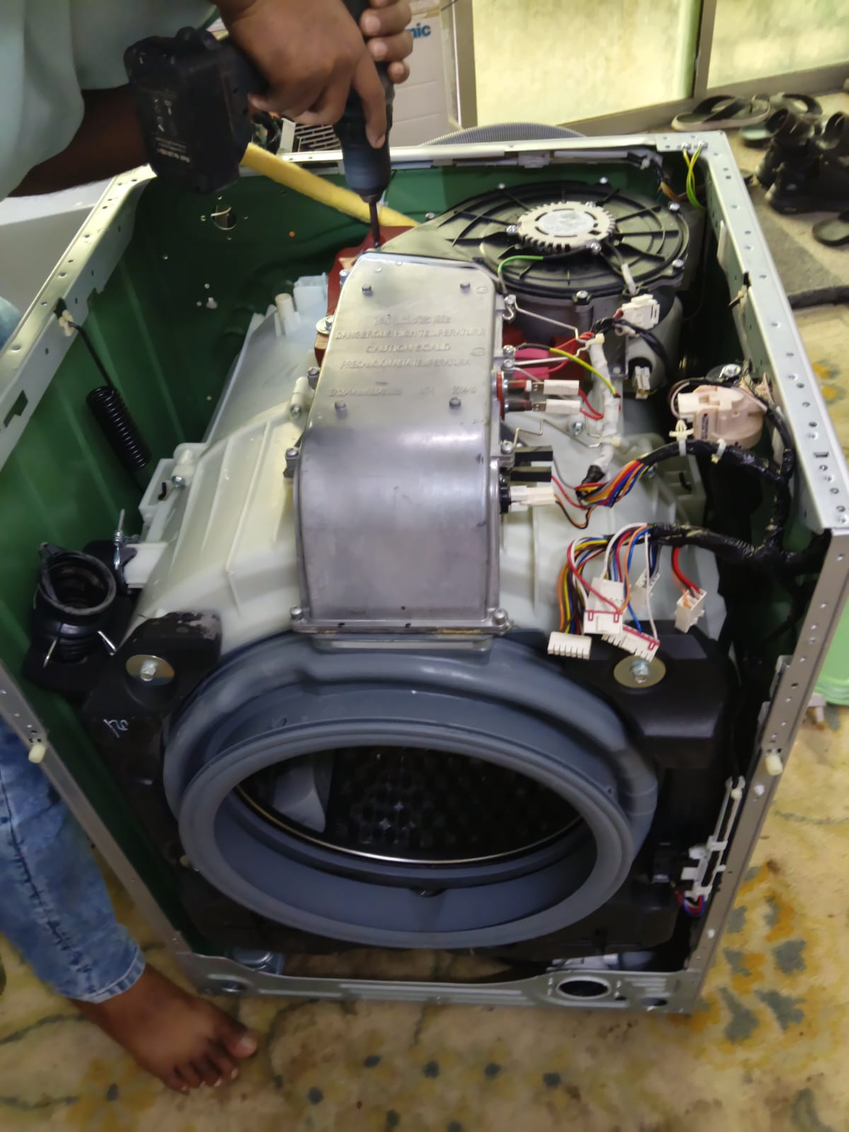 Front-Load Washing Machine Deep Cleaning